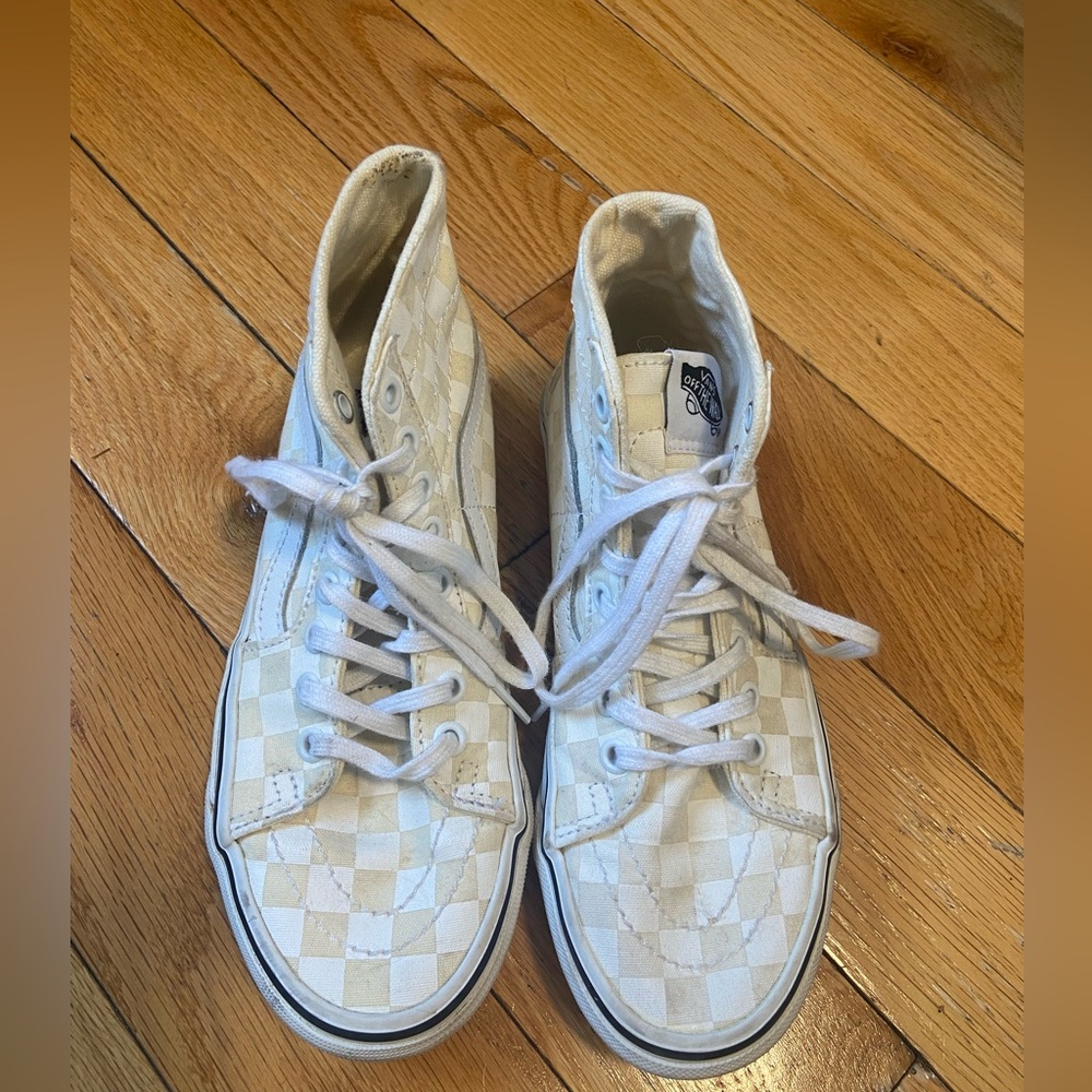 Van’s checkered high tops Yellow